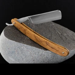 Boker "The Celebrated" Olive Razor -Outdoor Equipment 140327.1 00124.1651675341.1280.1280 79440.1651675363
