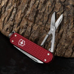 Victorinox Classic Precious Alox 21 Victorinox Classic Precious Alox -Outdoor Equipment BMC 06221401G.5 69122.1648563199