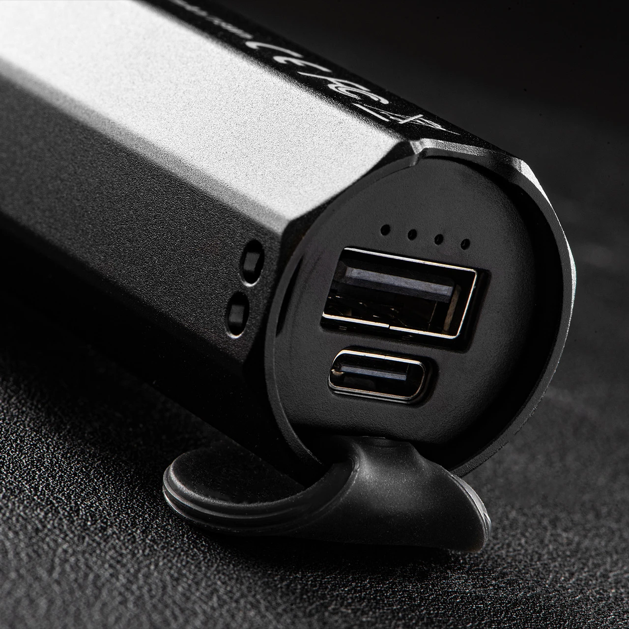 Fenix E-CP Flashlight / Power Bank 9 Fenix E-CP Flashlight / Power Bank - Image 7