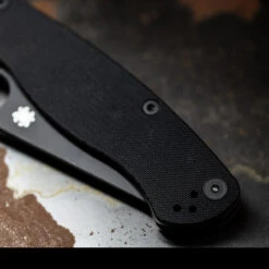 Glow Rhino Spyderco Hole Plug -Outdoor Equipment GLRSPLHP01.1 57017.1676375539