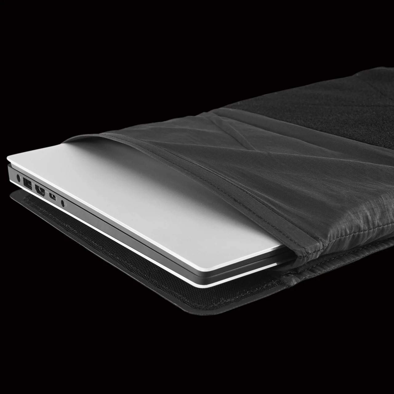Matador Laptop Base Layer 11 Matador Laptop Base Layer - Image 9